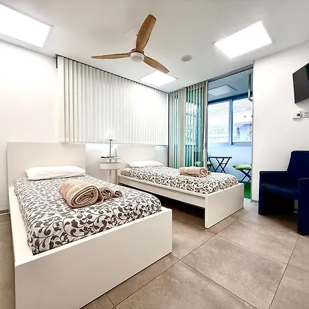 Centro-playa Fontanilla アパート *