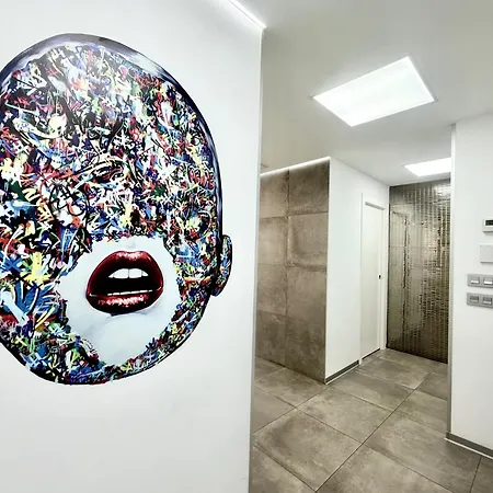 Centro-playa Fontanilla 公寓 *