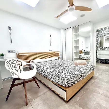 Centro-playa Fontanilla 马尔韦利亚