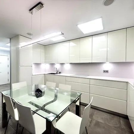 Centro-playa Fontanilla アパート