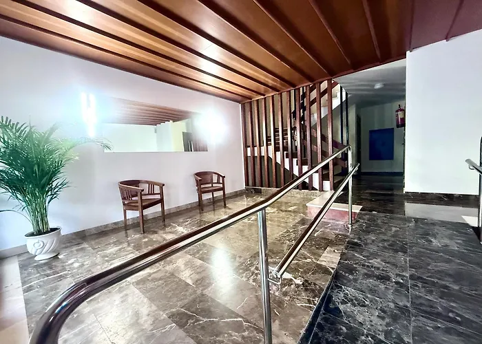 Centro-playa Fontanilla Марбелья